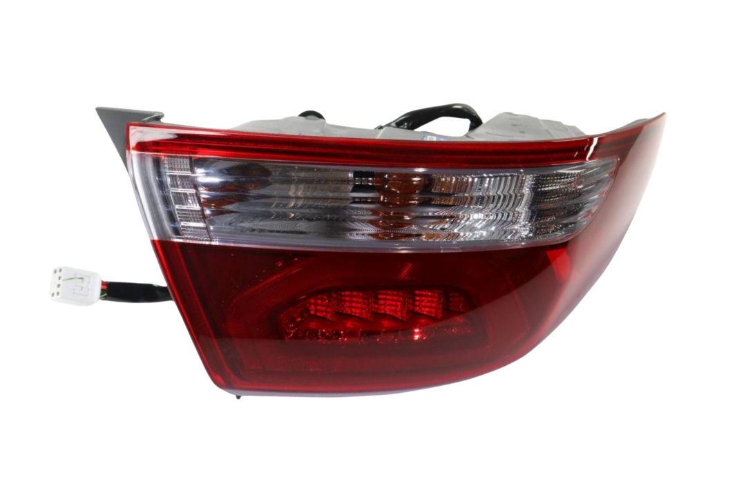 2017-2018 Hyundai Elantra Tail Light Assembly 92401F2120 HY2804141 