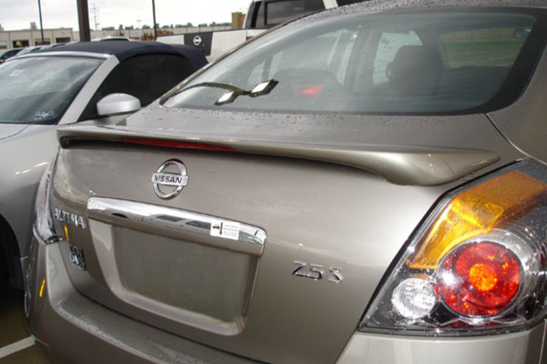 2011 Nissan Altima : Spoiler Painted